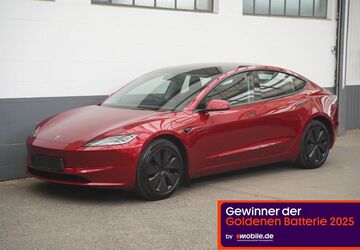 Tesla Model 3 48.667 km 33.250 &euro; Mönchengladbach 41236