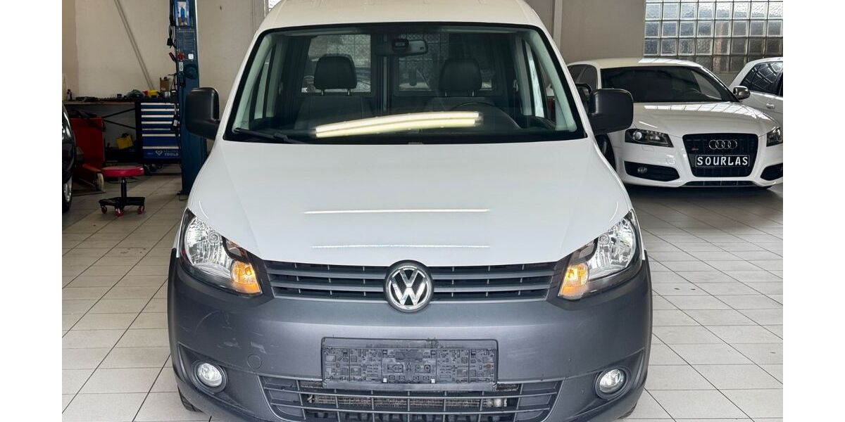 VW Caddy 140.000 km 5.990 &euro; Düsseldorf 40599