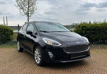 Ford Fiesta 79.350 km 8.900 &euro; Düsseldorf 40476