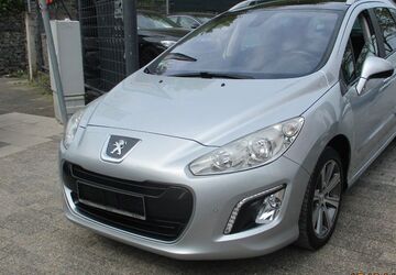 Peugeot 308 110.000 km 4.900 &euro; Oberhausen 46149