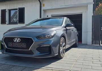 Hyundai i30 93.961 km 14.999 &euro; Düsseldorf 40591