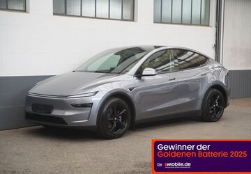 Tesla Model Y 14.698 km 51.950 &euro; Mönchengladbach 41236
