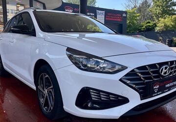 Hyundai i30 221.715 km 9.190 &euro; Düsseldorf 40589