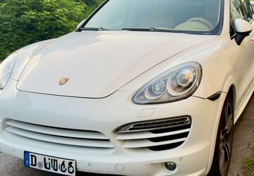 Porsche Cayenne 276.500 km 15.999 &euro; Düsseldorf 40549