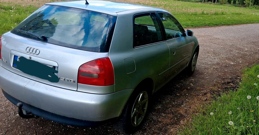 Audi A3 233.456 km 2.250 &euro; Meerbusch 40668