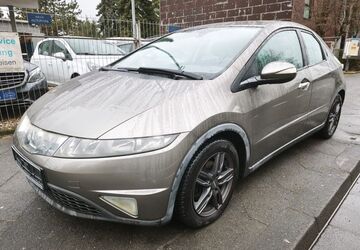 Honda Civic 134.500 km 4.590 &euro; Mönchengladbach - Odenkirchen 41199