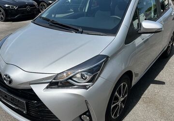 Toyota Yaris 4.557 km 15.900 &euro; Oberhausen 46045