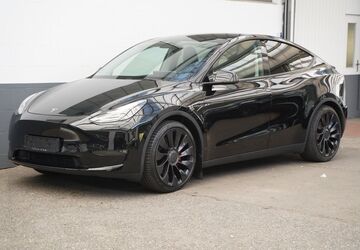 Tesla Model Y 37.574 km 39.950 &euro; Mönchengladbach 41236