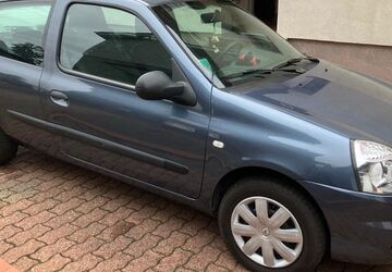 Renault Clio 27.730 km 4.000 &euro; Oberhausen 46147