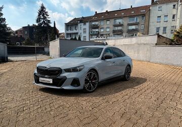 BMW i5 53.119 km 52.500 &euro; Duisburg 47137