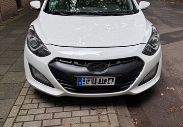 Hyundai i30 204.000 km 4.500 &euro; Duisburg 47166