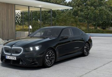 BMW M5 5.845 km 127.360 &euro; Düsseldorf 40549