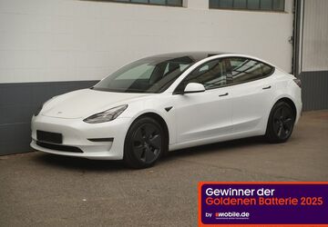 Tesla Model 3 73.593 km 28.950 &euro; Mönchengladbach 41236