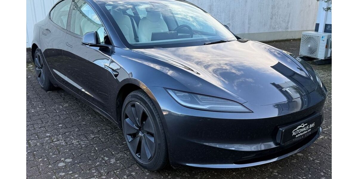 Tesla Model 3 56.589 km 35.450 &euro; Kaarst 41564
