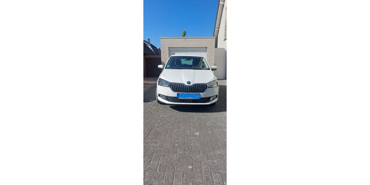 Skoda Fabia 24.780 km 12.590 &euro; Krefeld 47807