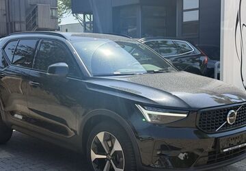 Volvo XC40 8.463 km 34.300 &euro; Krefeld 47805