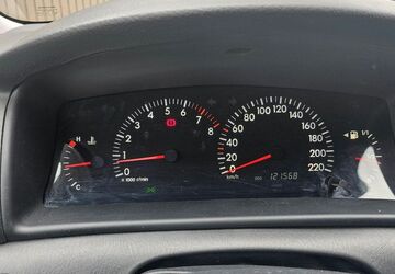 Toyota Corolla 122.570 km 4.300 &euro; Duisburg 47053