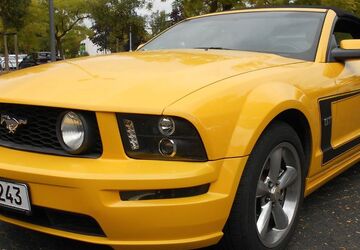 Ford Mustang 250.500 km 11.900 &euro; Hilden 40721