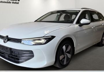VW Passat 42.331 km 25.990 &euro; Neuss 41464