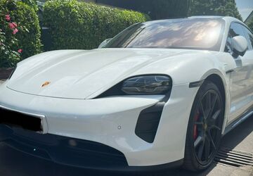 Porsche Taycan 14.884 km 109.900 &euro; Langenfeld 40764