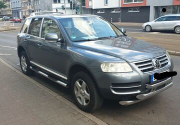 VW Touareg 250.400 km 4.900 &euro; Düsseldorf 40591