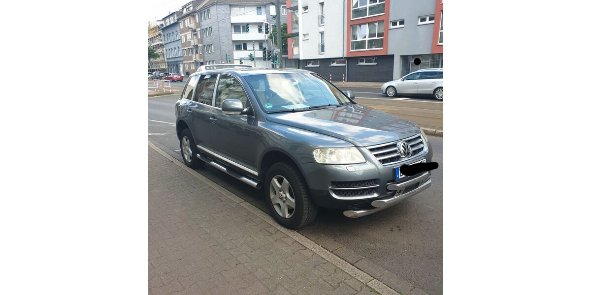 VW Touareg 250.400 km 4.900 &euro; Düsseldorf 40591