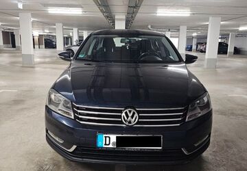 VW Passat 106.919 km 13.600 &euro; Düsseldorf 40549