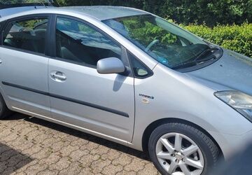 Toyota Prius+ 182.000 km 7.500 &euro; Meerbusch 40667