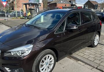 BMW 216 Active Tourer 152.000 km 7.499 &euro; Duisburg 47226