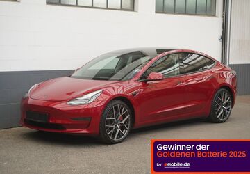 Tesla Model 3 84.547 km 23.950 &euro; Mönchengladbach 41236