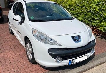 Peugeot 207 156.020 km 1.790 &euro; Düsseldorf 40472